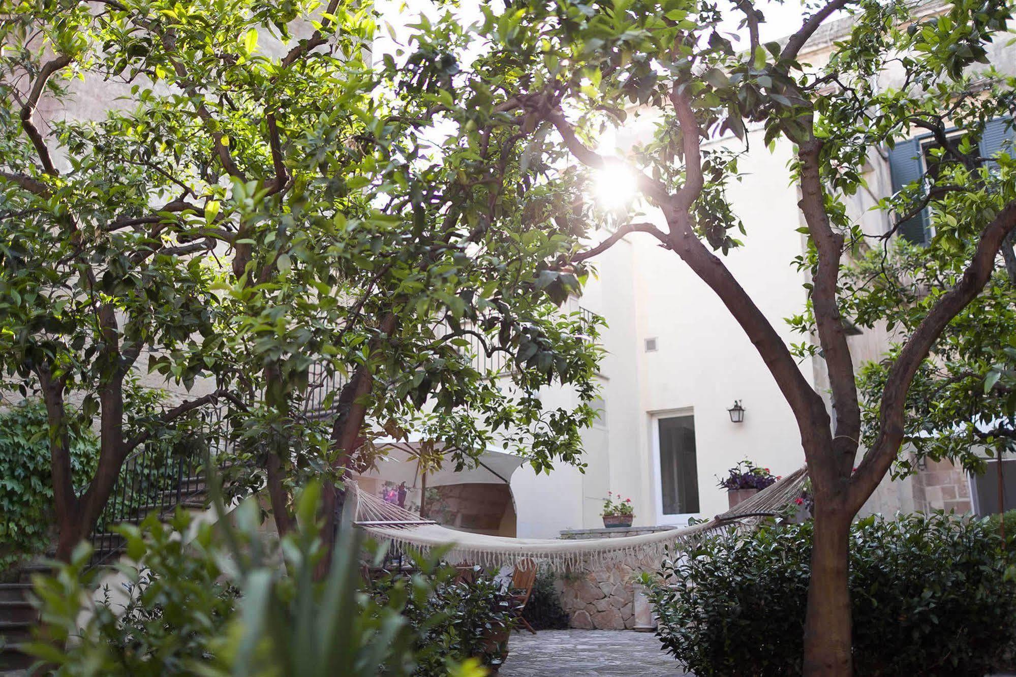B&B L'Orangerie D'Epoque Lecce Exterior photo